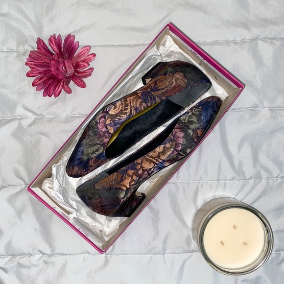 Vintage Life Stride Flowery Heels - Picture 1 of 6